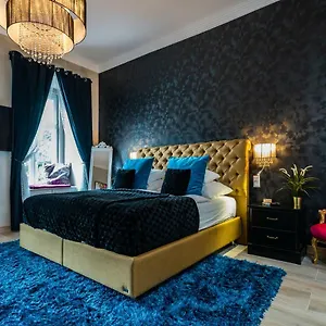 Center Of The Center, The Grand Deluxe Appartement