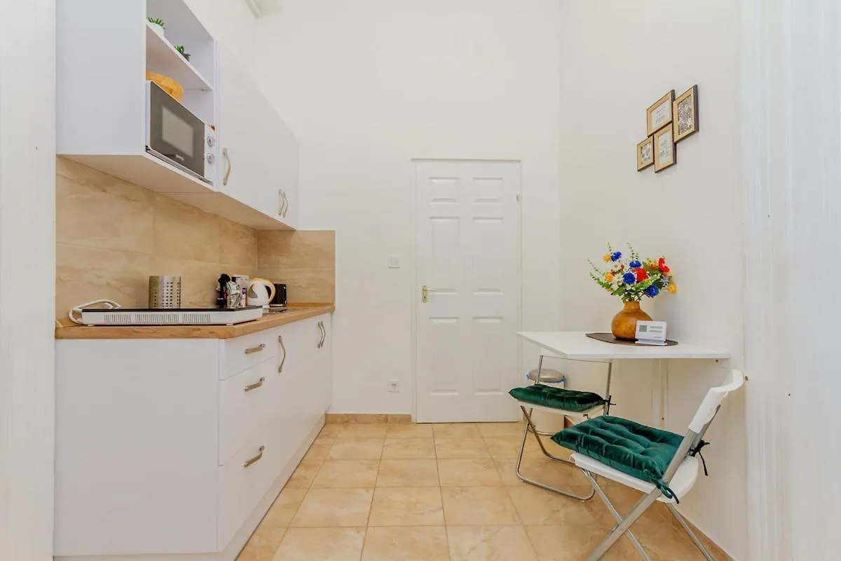 D49 Central 2Bedroom Apartment Budapest