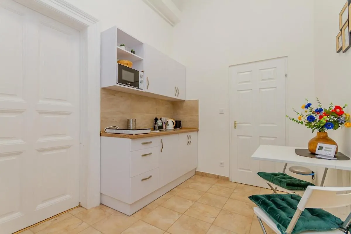 D49 Central 2Bedroom Apartment Budapest 0*,  Hungary